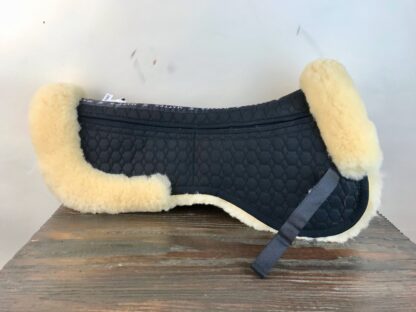 Mattes EWWA Correction Pad Lampaankarvaromaani VS