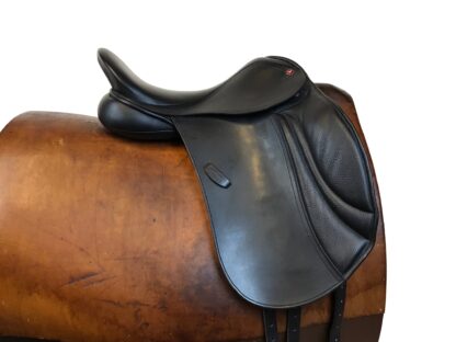 Albion K2 Dressage Adjusta 17"/M